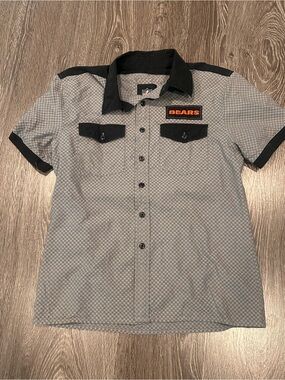 NFL Bears Gray & Black Short-Sleeve Button-Down Shirt